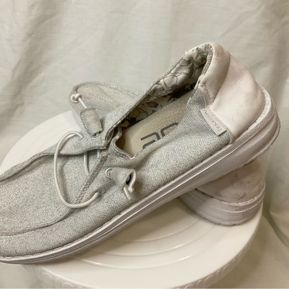 Hey Dude Shoes Womens 7 Wendy Stretch Sparkling White Mocs Laced - Picture 7 of 11